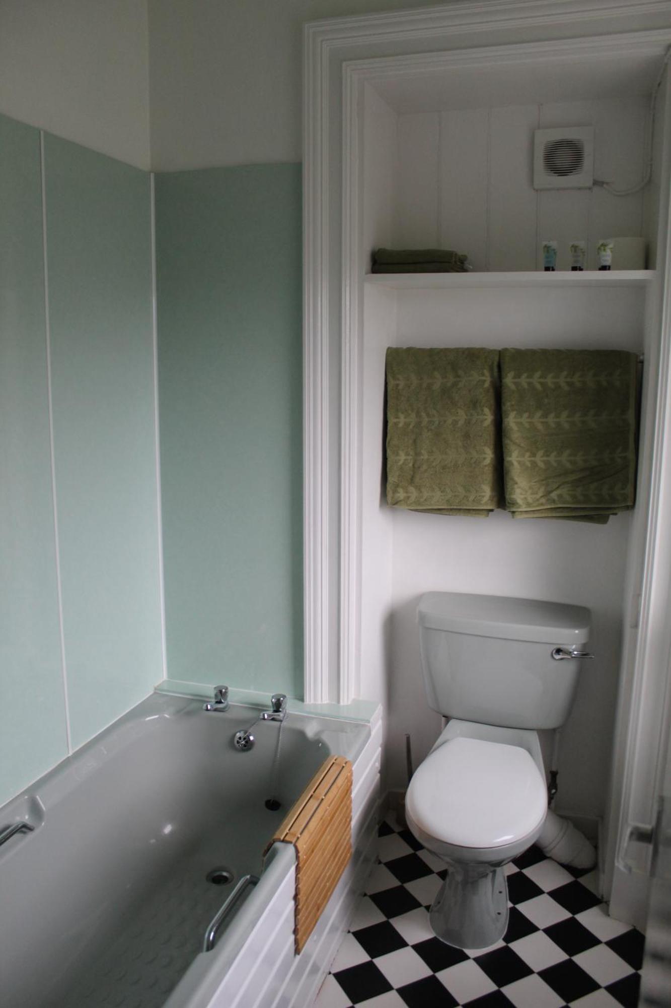 Bank House Bed & Breakfast Терсо Екстериор снимка